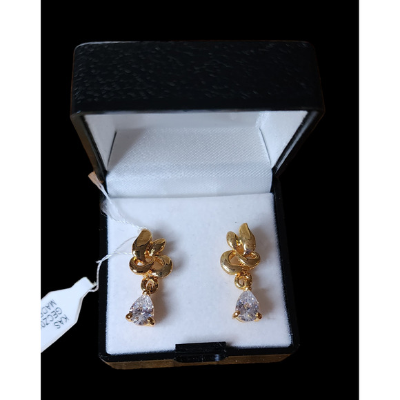 Vintage Jewelry 14KT Plated Pear-Shaped Tear Drop Earrings In Box - Picture 2 of 9
